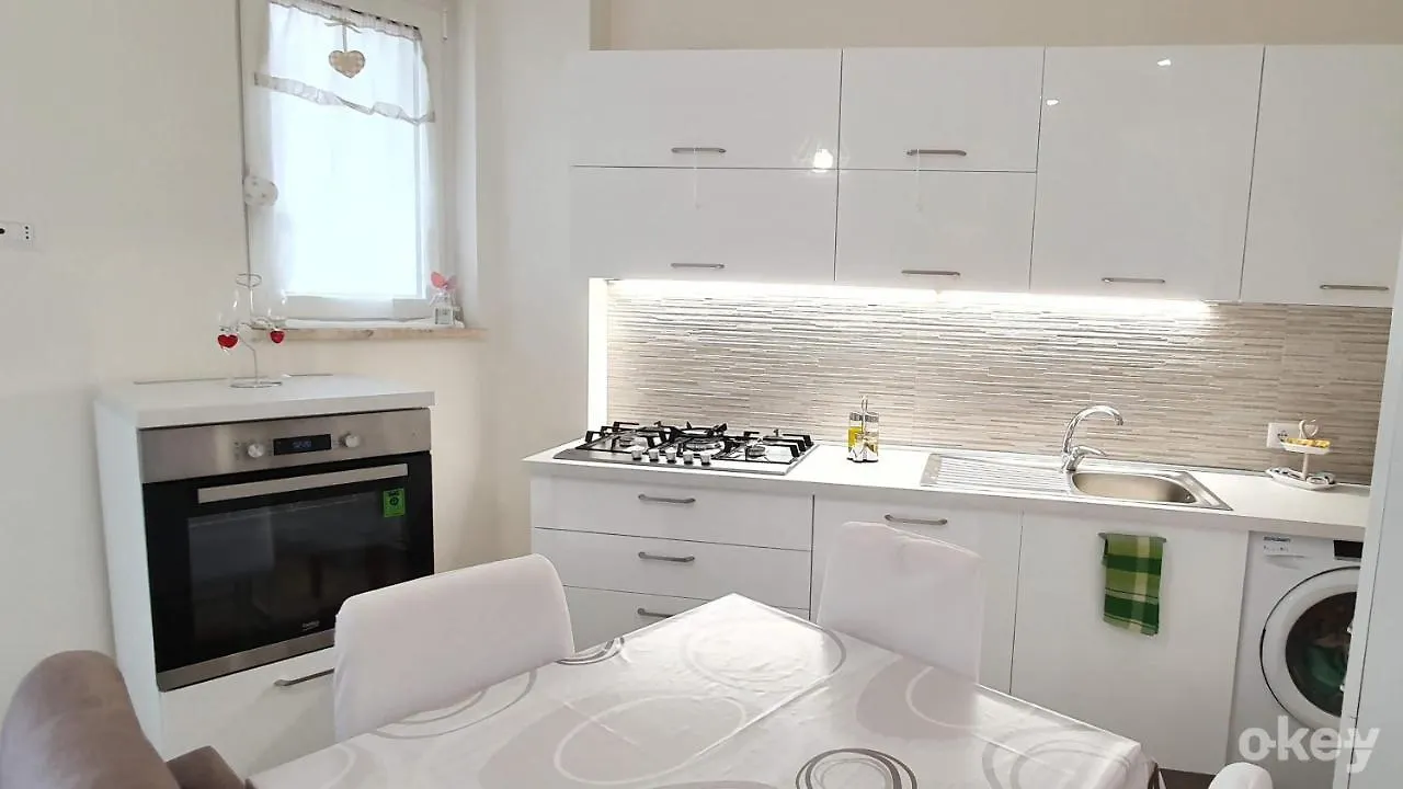 Seafront Apartment - Airport Bari Palese