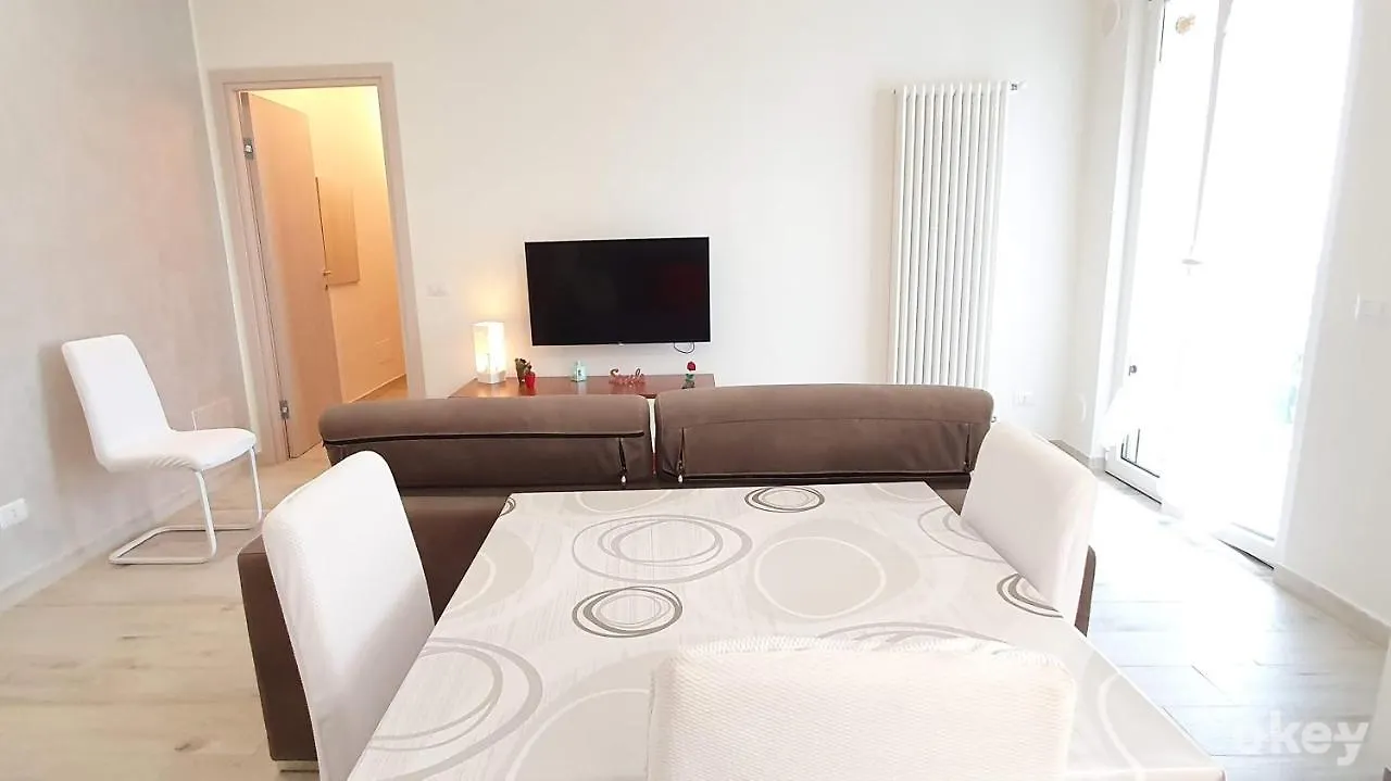 Seafront Apartment - Airport Bari Palese