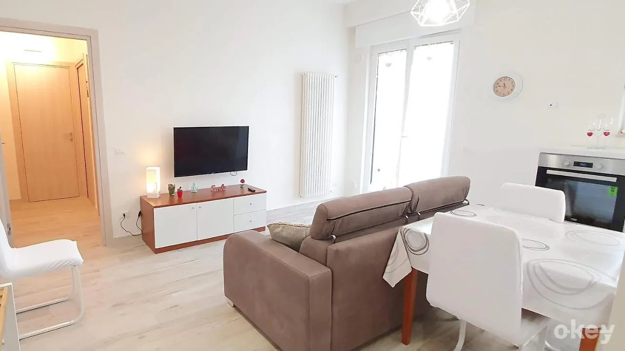 Seafront Apartment - Airport Bari Palese